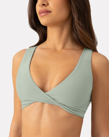 Athleisure Twist-Front Reversible Low-Impact Sports Bra